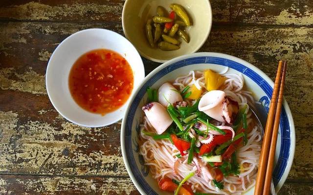 Bún Riêu Mực Ốc Giò Cô Sáu - Lê Đức Thọ