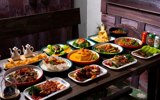 Cơm Hoàng Bào - Lẩu Âm Dương - YiYinFong