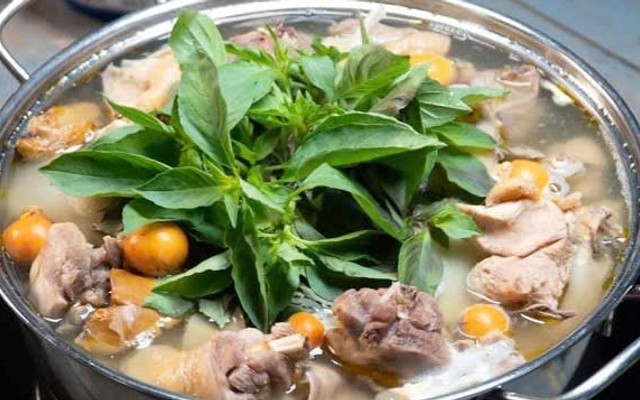 Lẩu Gà Lá É Phú Yên - Xứ Nẫu