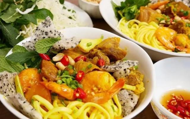 Quán Loan - Mỳ Quảng, Bún Mắm & Cà Phê