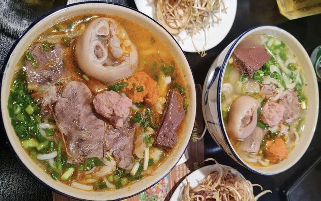 Nhà Hàng Phi Long - Bún Bò Huế, Miến Lươn & Bún Hải Sản