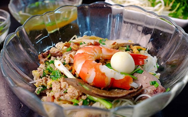 Hủ Tiếu Cô Út - Đường 13 KDC Phong Phú