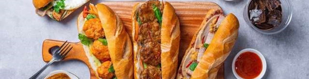 Bánh Mì Thịt Nướng Dòn Dòn, Bánh Mì Chả Cá & Sữa Bắp