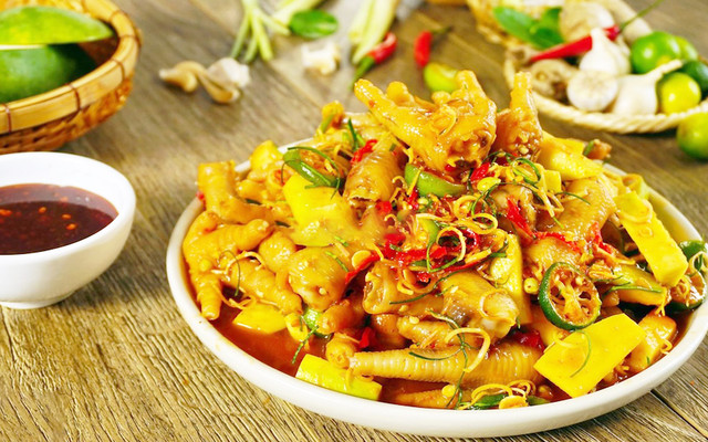 Bếp Nhà Bông - Chân Gà Sốt Thái