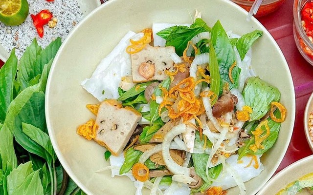 Bánh Ướt Lòng Gà Cô Quỳnh - 327 Hoàng Văn Thụ