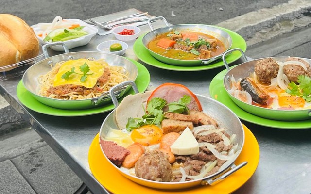 Bánh Mì Chảo Chú Mập - Bánh Mì Chảo, Bò Kho & Xíu Mại