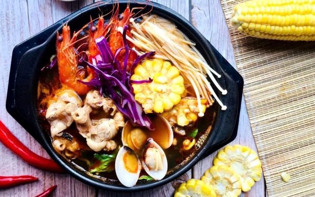 Mukbang Ăn Vặt Quán - 594 Bà Triệu