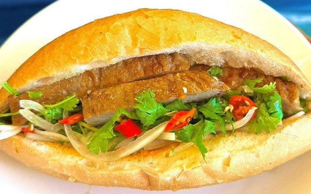 Bánh Mì Chả Cá Mẹ Bắp - Nguyễn Khoa Chiêm