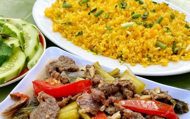 Phở Trâu Tươi - Cơm Rang Giòn & Phở Chiên Phồng - 150 Hàng Kênh