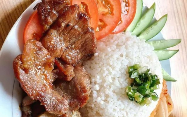 Cơm Sườn Nướng, Gà & Thập Cẩm - 236 Hải Phòng