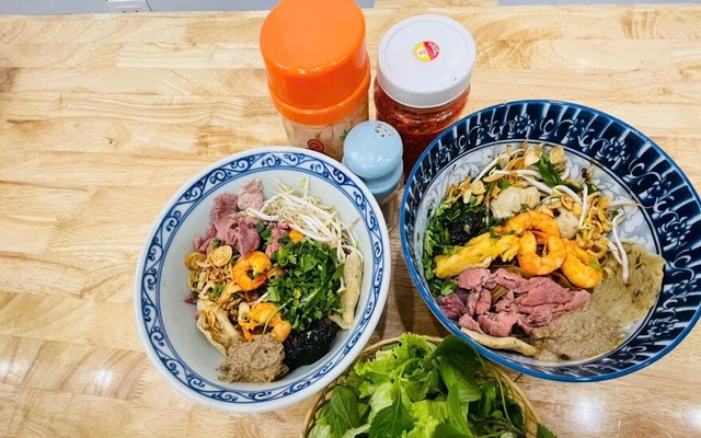 Đông Dương Quán - Bánh Đa Cua, Bún Riêu Cua & Lẩu Cua Đồng