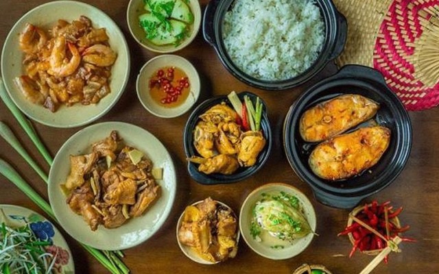 Cơm Ân Đức - Cơm Văn Phòng & Hủ Tiếu Bò Kho