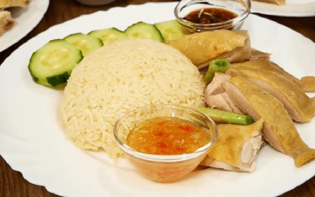 Cơm Gà Quán - 7 Duy Tân