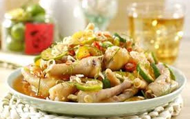 Cơm Gà & Chân Gà Miu Miu