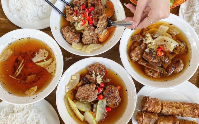 Bún Chả Chào Bà - Hà Nội Xưa - 303 Trưng Nữ Vương