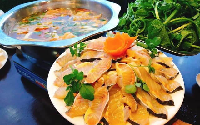 Hải Sản Linh Chi - Trần Văn Xã