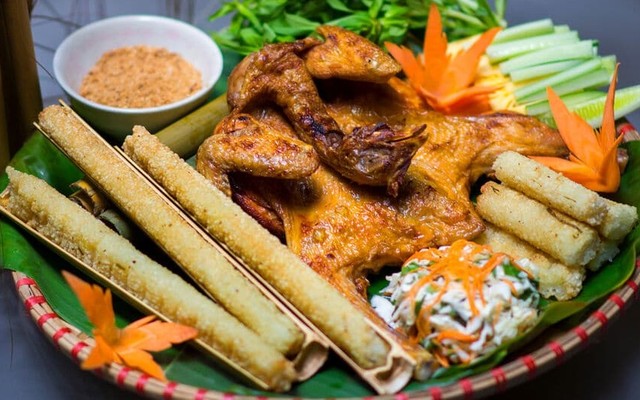 Gà Nướng Cơm Lam - Trần Tính