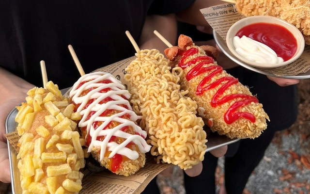 Xúc Xích CORNDOG - Đường Số 10
