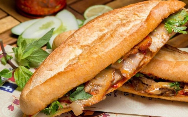 Bánh Mì CHỜ - Nguyễn Huệ