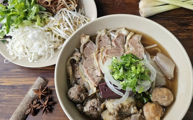 Bún Bò Gánh - Ngô Gia Tự