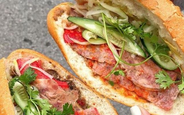 Bình An - Bánh Mì Paste Xá Xíu - Chùa Láng