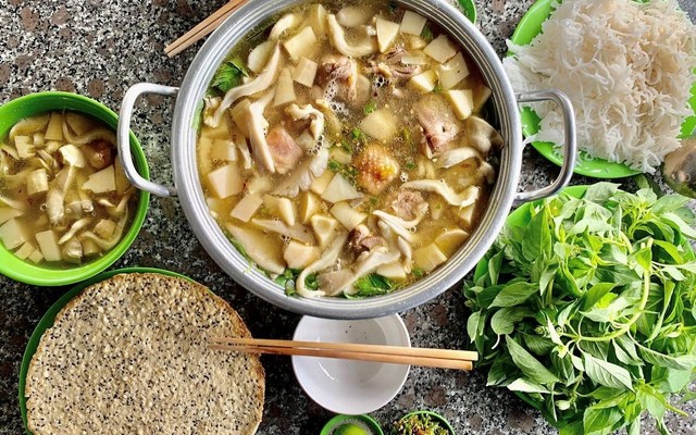 Lẩu Gà Lá É Phú Yên Hội Ngộ 279 - Đường Số 2