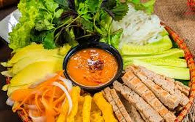 Cô Lan - Nem Nướng Nha Trang & Đồ Ăn Vặt