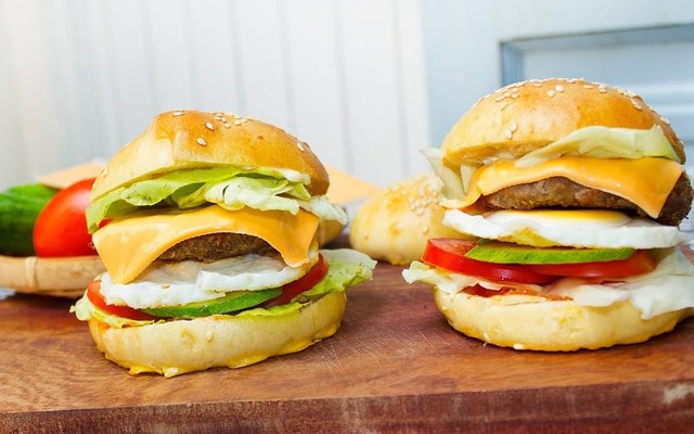 Burger Mai ÔK - Trần Tuấn Khải