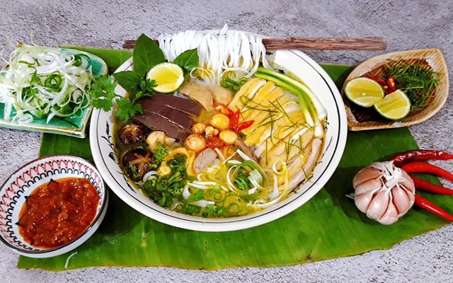 Phở Gà 449 - Lê Quang Định