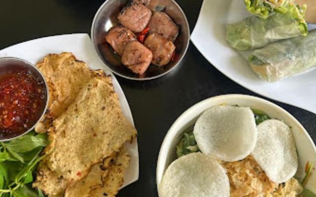 Bánh Canh Chả Tôm Quy Nhơn - 1B Lê Quý Đôn