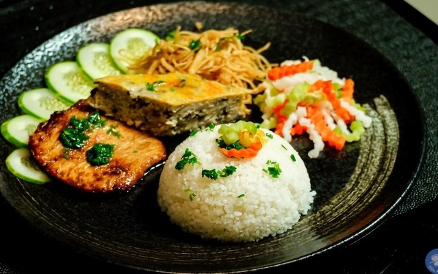 Cơm Chay Thôi Kệ - Lũy Bán Bích