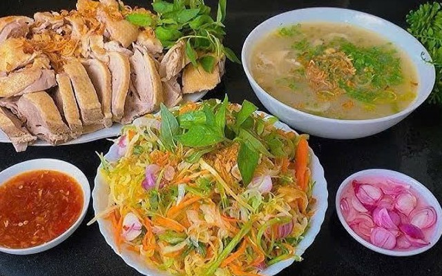 Gỏi Gà & Vịt Ngọc Liên - Ngã Tư Nguyễn Khuyến