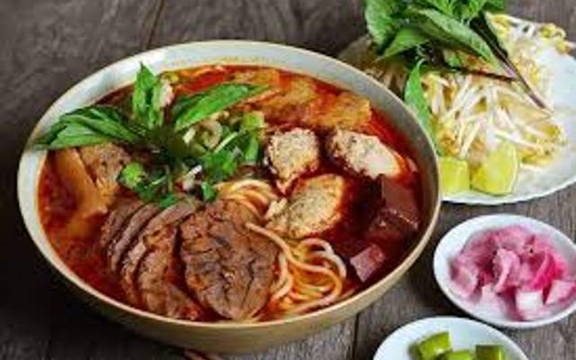 Bún Bò Tuyết - 30 Biệt Thự