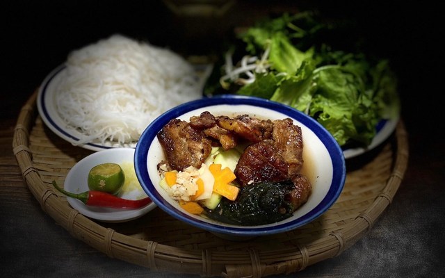 Bún Chả Hà Nội Lan Cao
