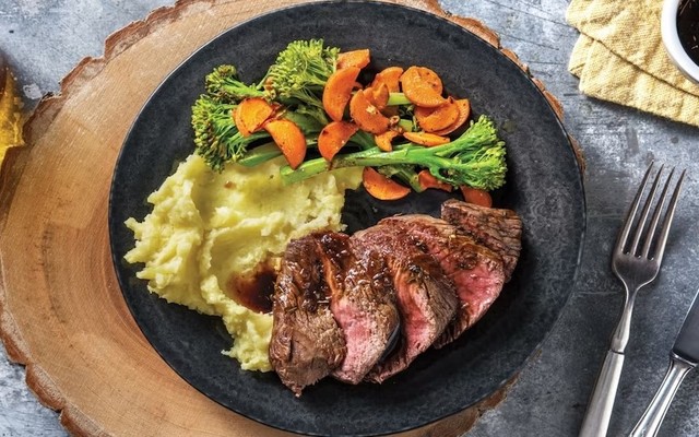 Rio's Steak & Grill - Bò Bít Tết Thượng Hạng Giá Việt - Đường Số 4