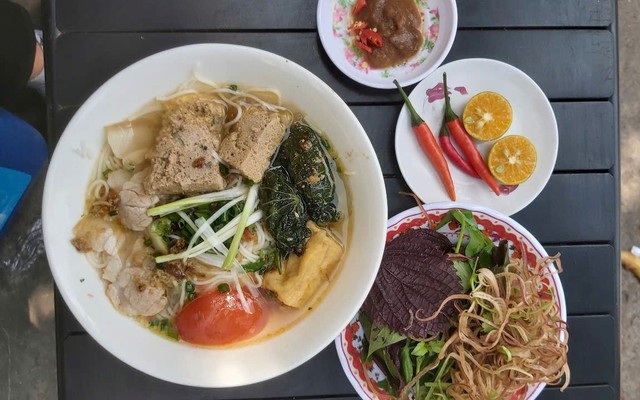 Cua Biển Bàng Vuông - Lê Lợi