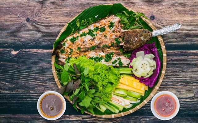 Cô Nhâm - Cá Lóc Nướng, Bún Chả & Bánh Cuốn - Nguyễn Văn Tỏ