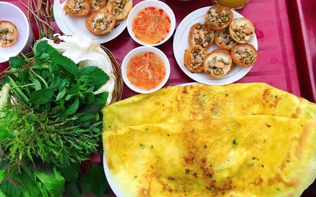 Cô Út - Bánh Xèo Bánh Khọt Rau Rừng