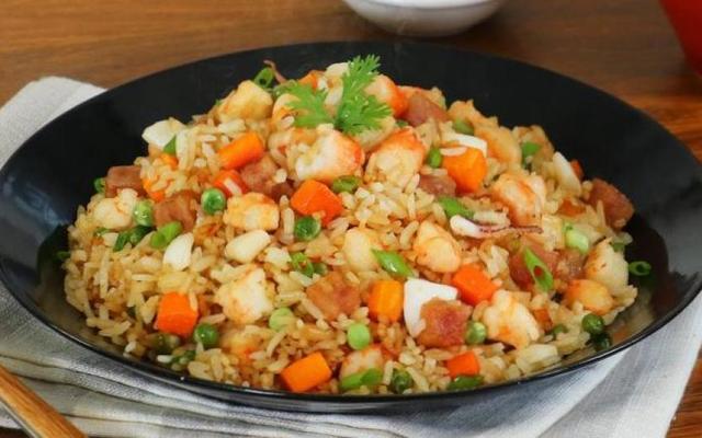 Hoàng Anh - Cơm Rang Dưa Bò - Nguyễn Xiển