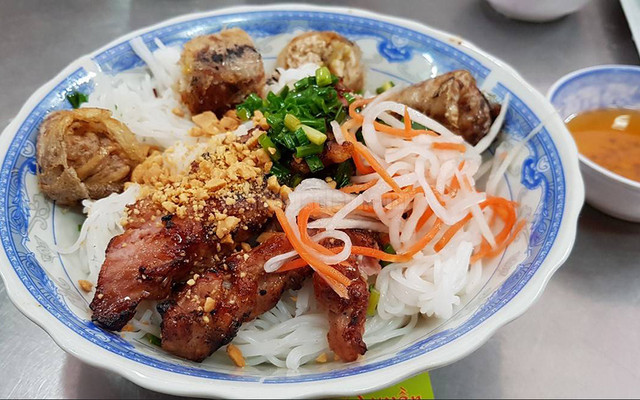 Bún Thịt Nướng Bưởi - Phạm Nhữ Tăng