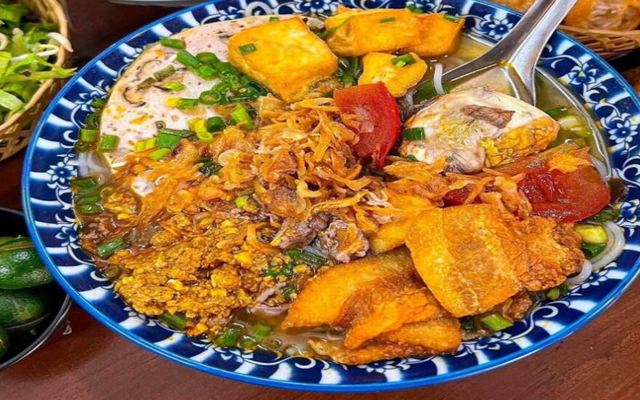 Bún Riêu Cua - Ngụy Như Kon Tum