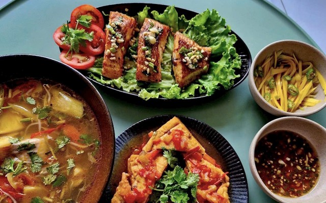 Quán Cơm Bình Dân - Quốc Lộ 1A