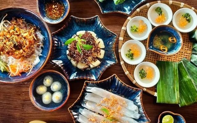 VIET CUISINE - MÓN NGON MIỀN TRUNG