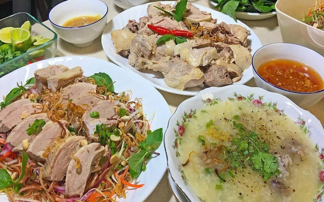 Quán Cháo Gỏi Vịt Cô Hai 24/7 - 686 CMT8