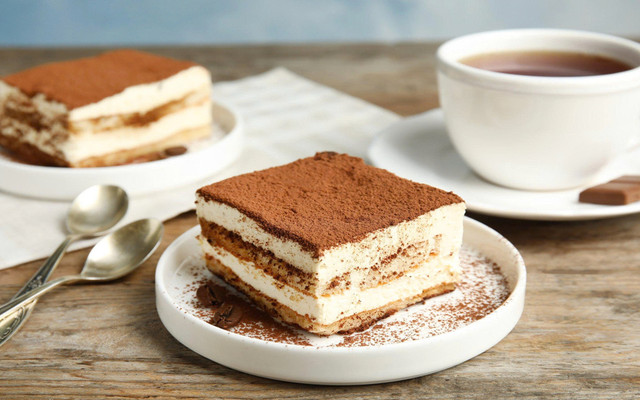 Ribbon Saigon Cake - Nguyễn Kiệm