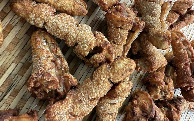 Cốm Food - Đuôi Heo Chiên Giòn & Gỏi Sứa Mắm Nhĩ - Bình Đa