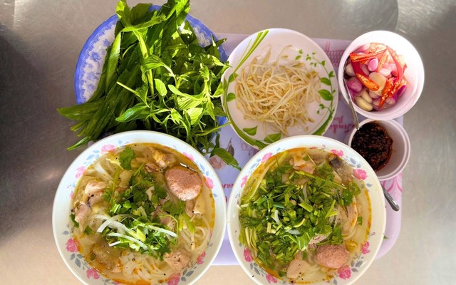 Phở Bà Lệ - 592 Trần Cao Vân