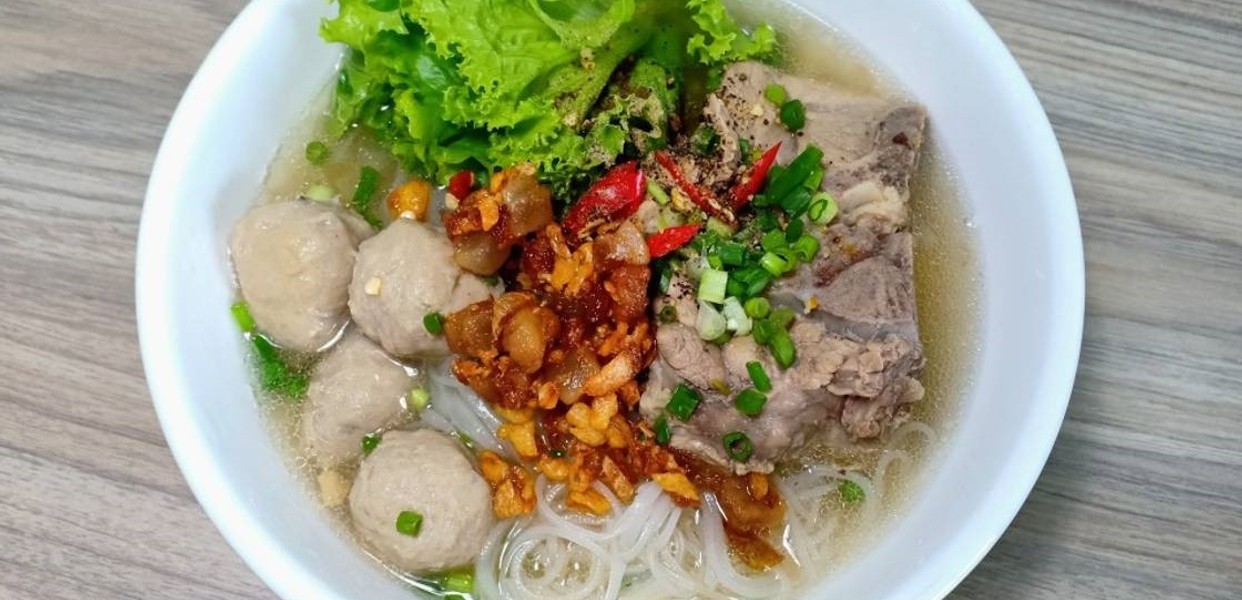 Hủ Tiếu Hồng - 540 Nguyễn Lương Bằng