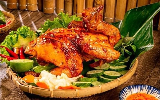 Gà Nướng, Heo Quay & Vịt Tỳ Bà Tuấn Linh - Lê Duẩn