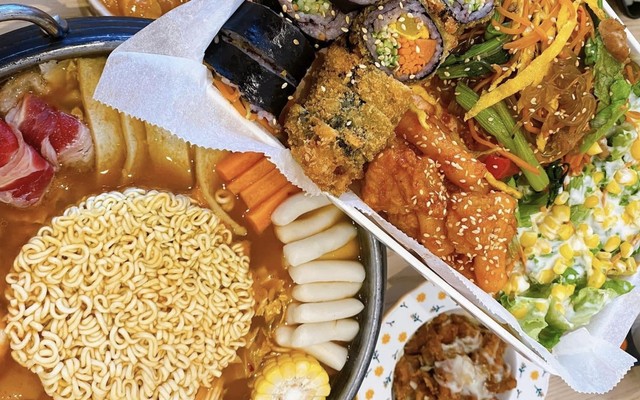 Quán Dì Hân - Mì Cay, Miến Trộn & Bún Chả - 12 Hoàng Kế Viêm